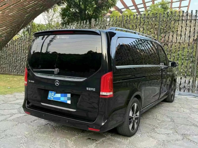 广州21年奔驰V8
