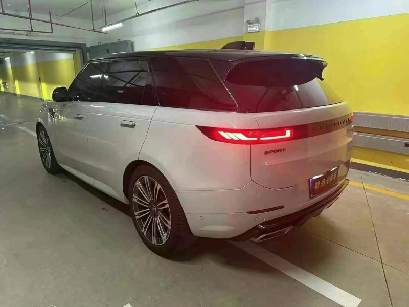 广州23年路虎揽胜运动3