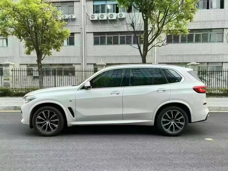 深圳19年宝马X58