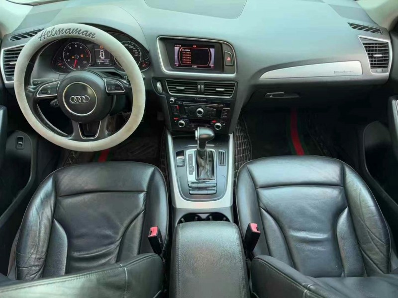 济宁13年奥迪Q56