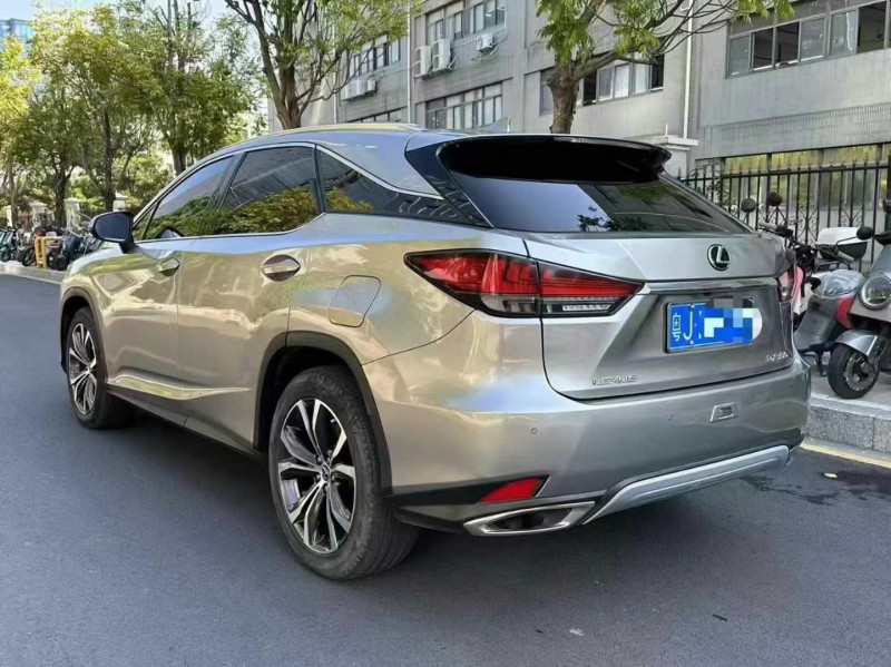 深圳22年雷克萨斯RX8