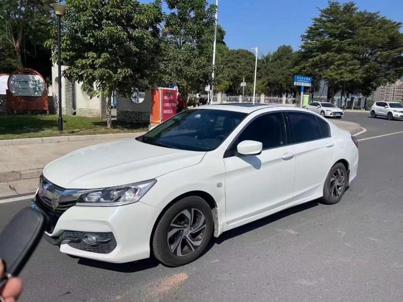 广州16年本田雅阁2