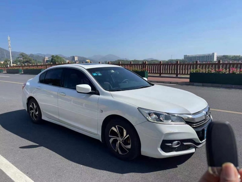 广州16年本田雅阁3