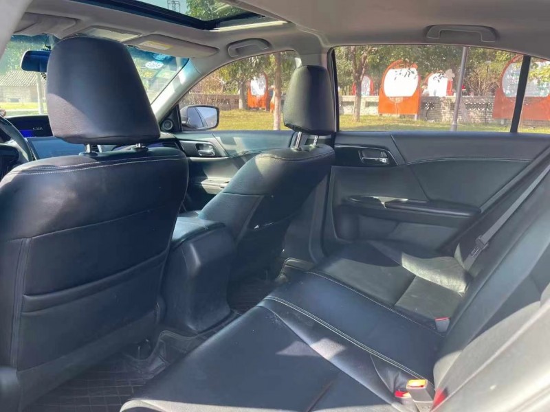 广州16年本田雅阁4