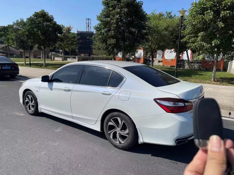 广州16年本田雅阁7