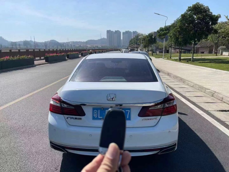 广州16年本田雅阁9