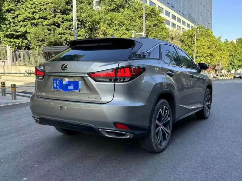 深圳22年雷克萨斯RX7