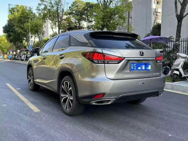 深圳22年雷克萨斯RX8