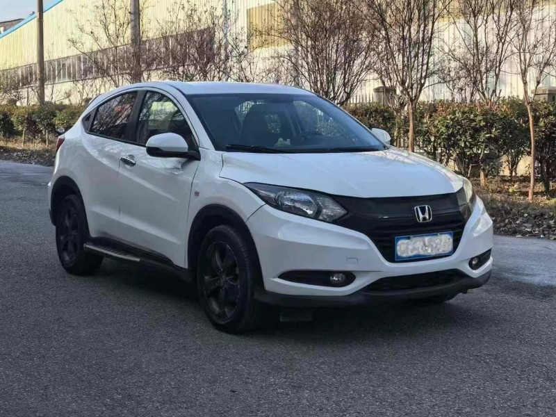 青岛16年本田缤智2