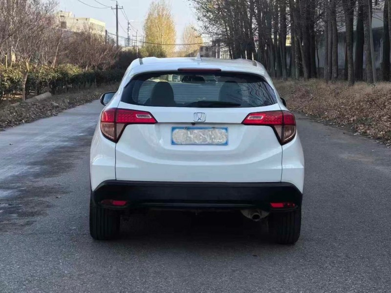 青岛16年本田缤智6