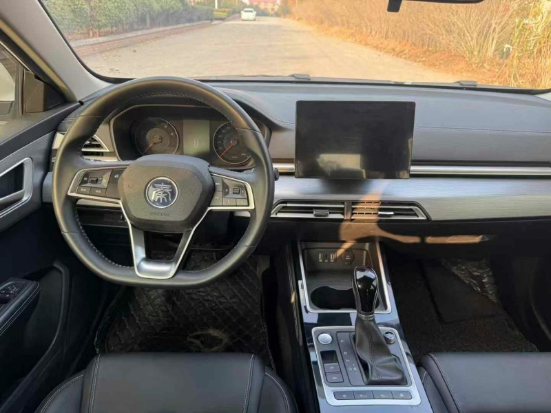 青岛20年比亚迪秦5