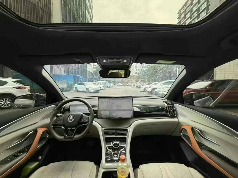 广州23年比亚迪宋5