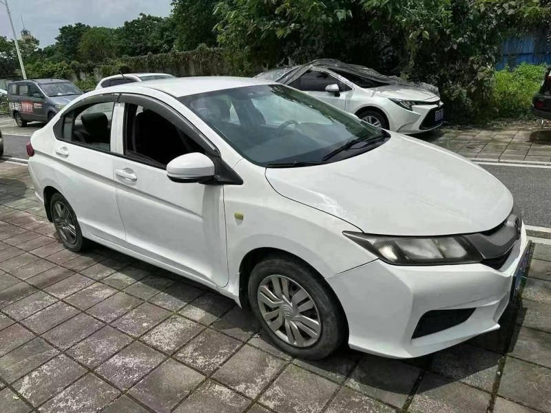 济宁17年本田锋范4