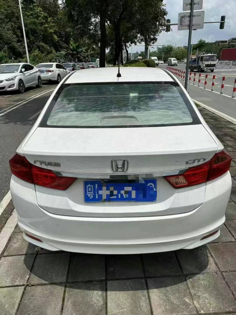 济宁17年本田锋范8