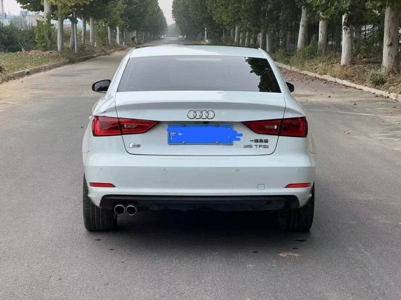 济宁16年奥迪A39