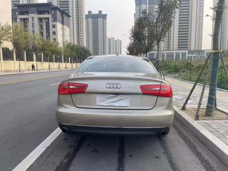 济宁15年奥迪A6L9