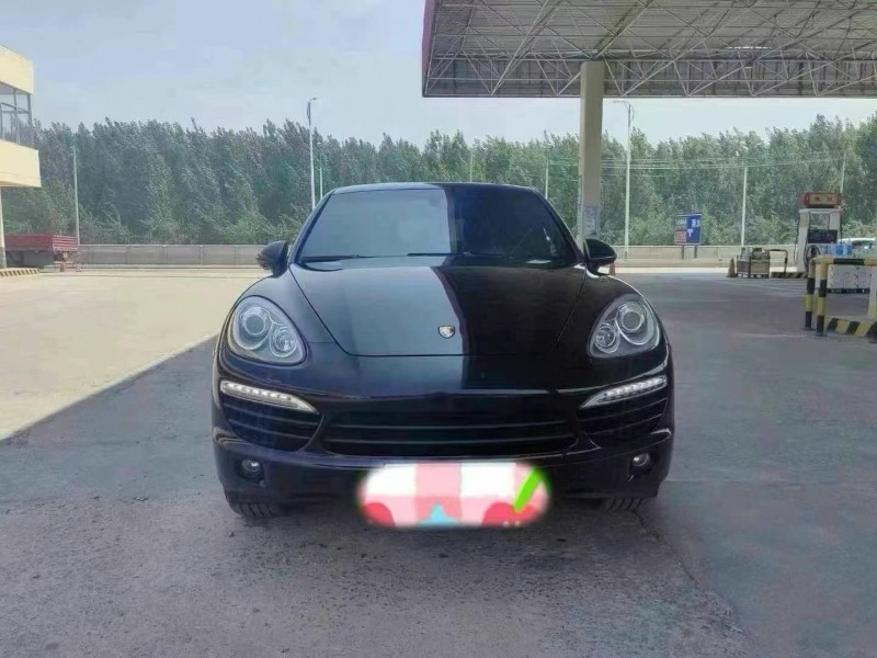 济宁13年保时捷卡宴1