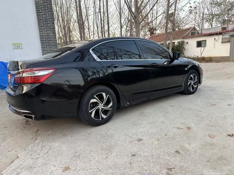 济宁16年本田雅阁7