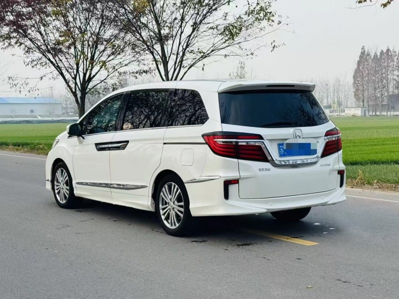 徐州18年本田艾力绅2
