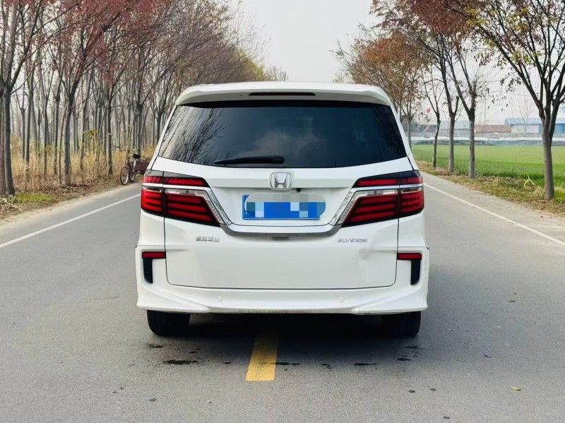 徐州18年本田艾力绅8