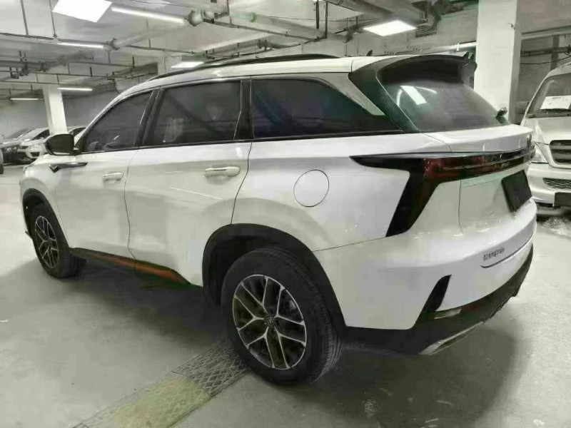 成都23年長安汽車CS757