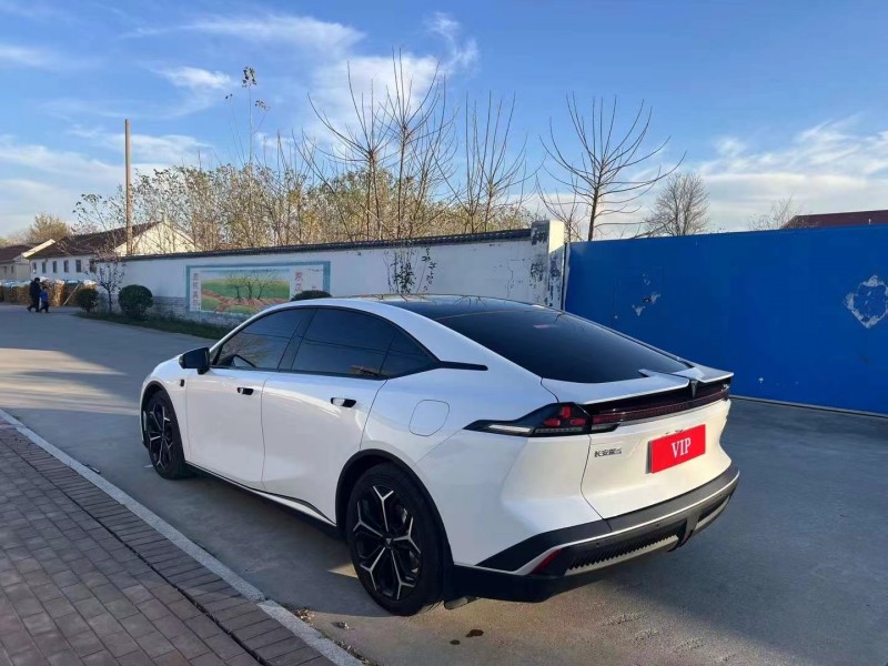 青岛24年长安汽车深蓝8