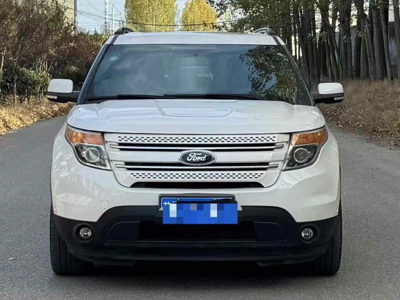 青岛15年福特探险者1