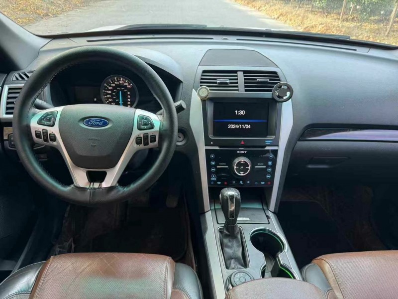 青岛15年福特探险者5