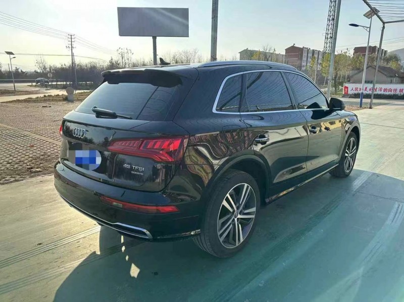济宁20年奥迪Q54
