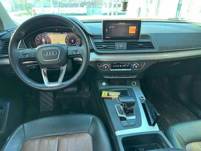 济宁20年奥迪Q56
