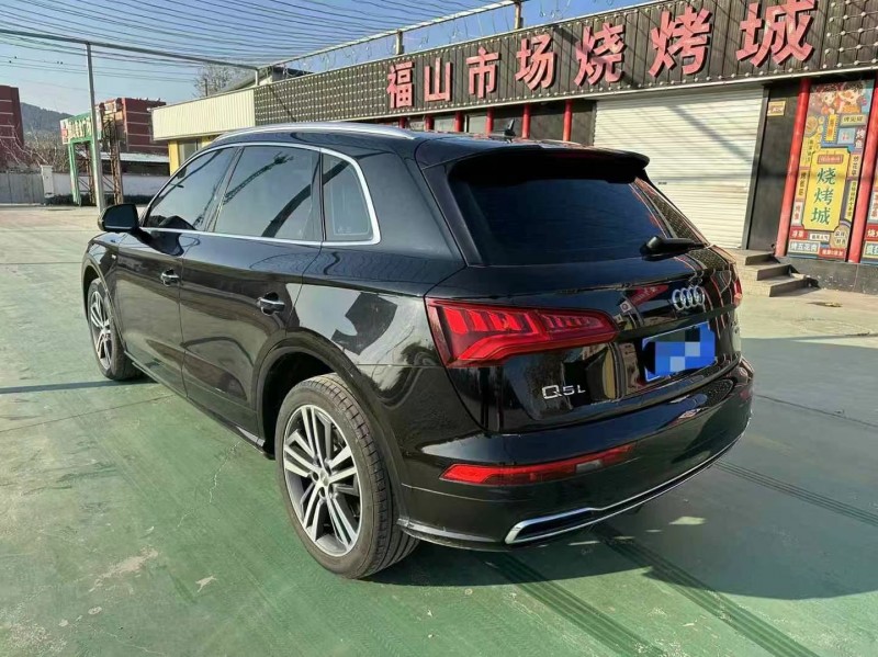 济宁20年奥迪Q57