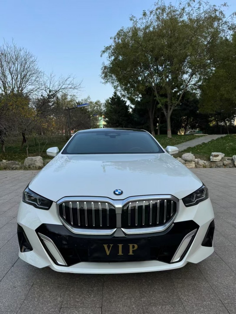 保定24年宝马5系1