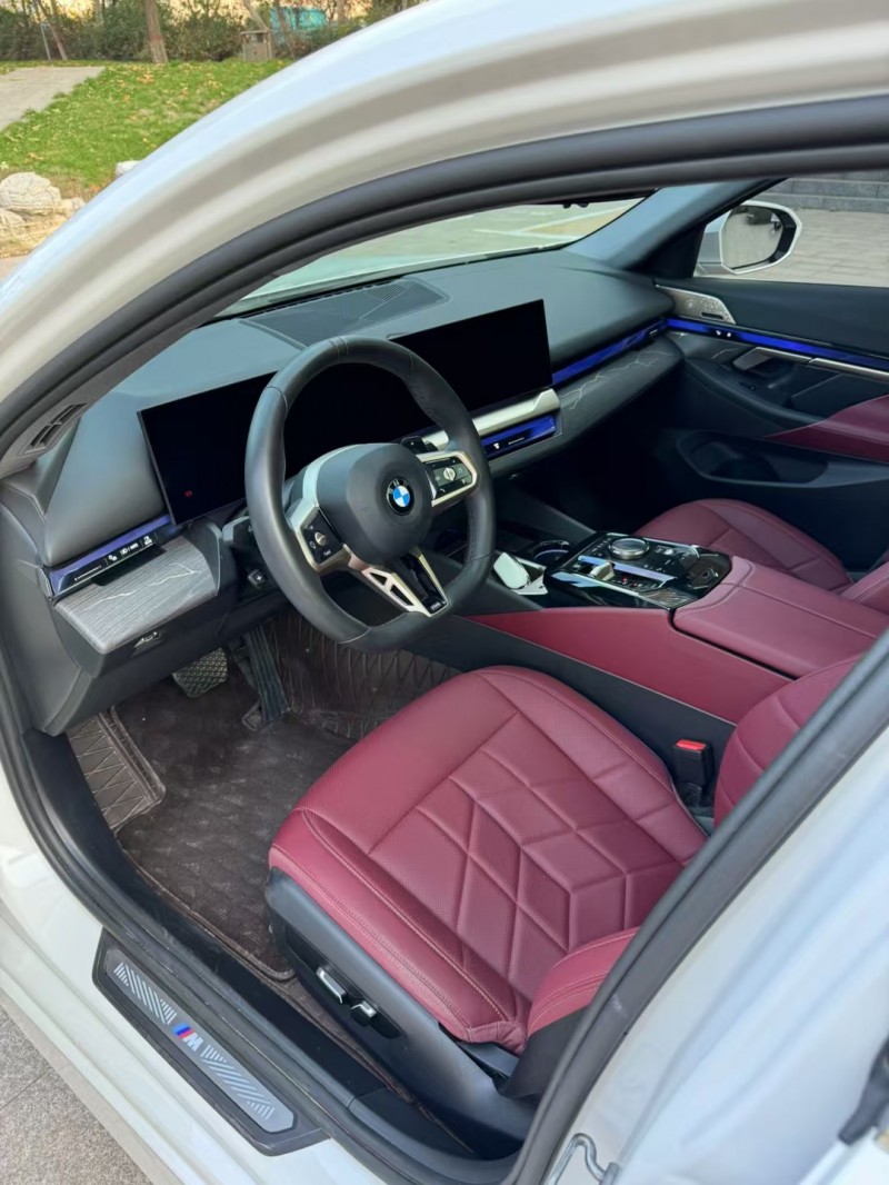 保定24年宝马5系4