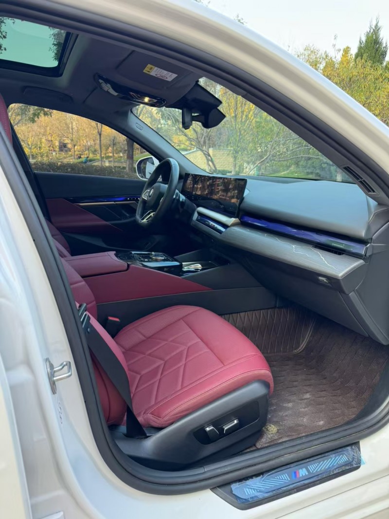 保定24年宝马5系7