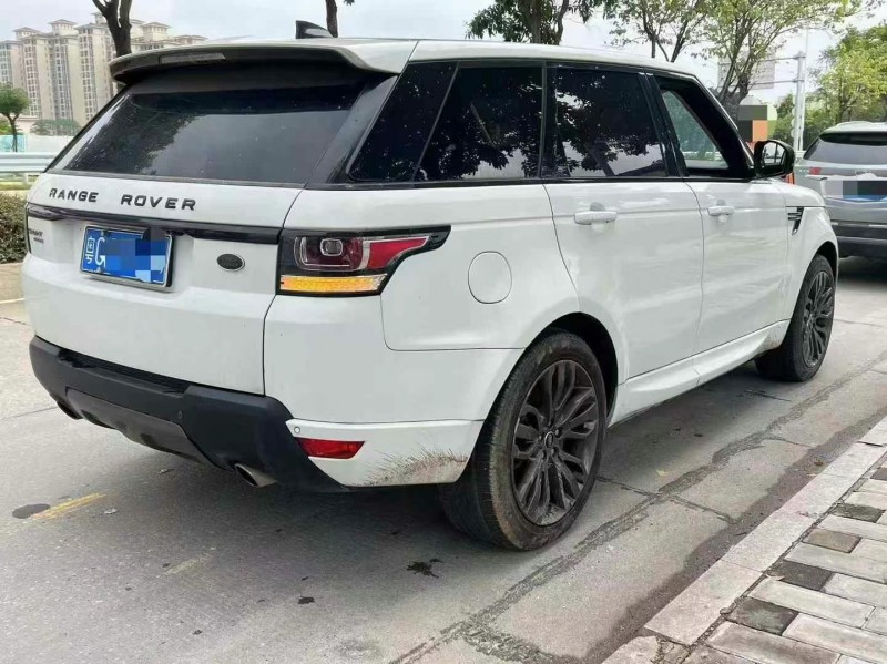 广州18年路虎揽胜运动8