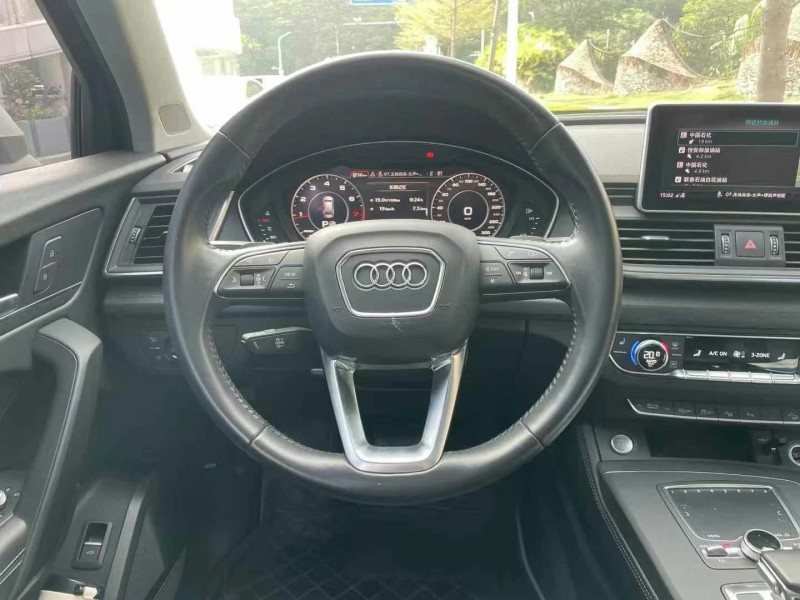 深圳20年奥迪Q56