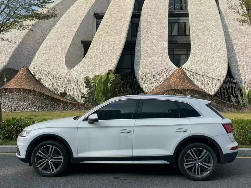 深圳20年奥迪Q57