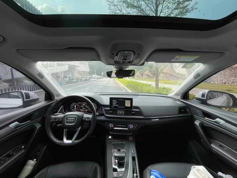 深圳20年奥迪Q58