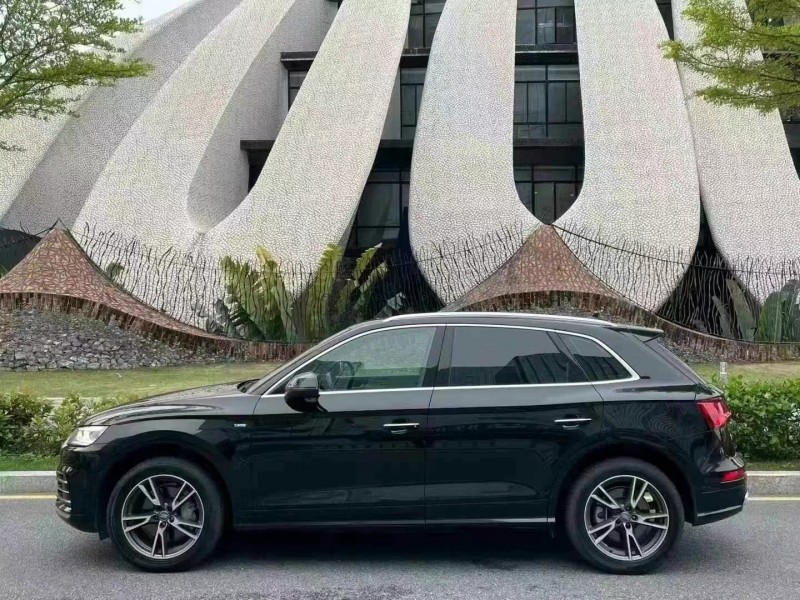 深圳20年奥迪Q58