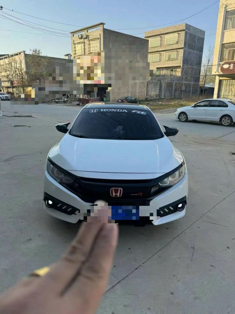 菏泽17年本田思域1