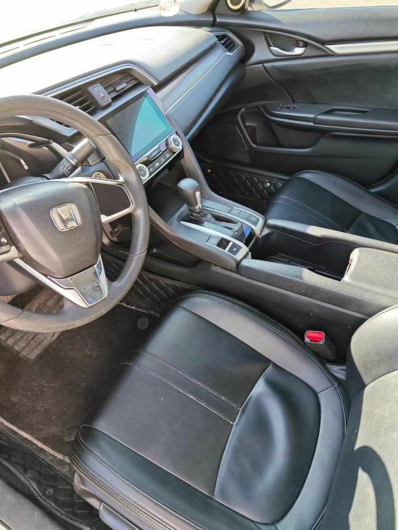 青岛19年本田思域4