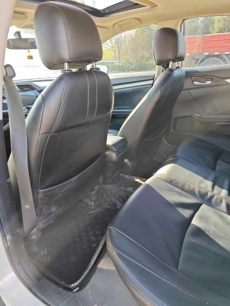 青岛19年本田思域5