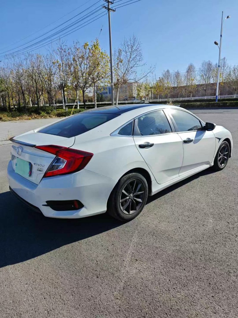 青岛19年本田思域7