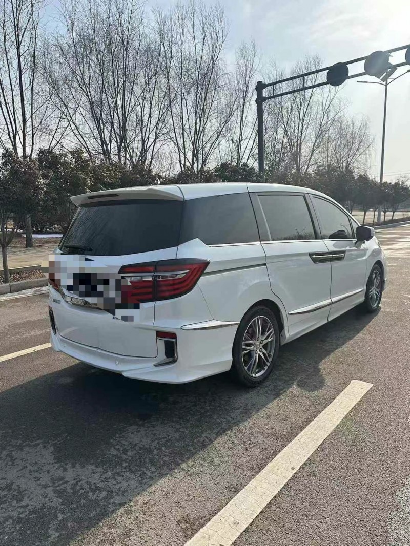 枣庄21年本田艾力绅8