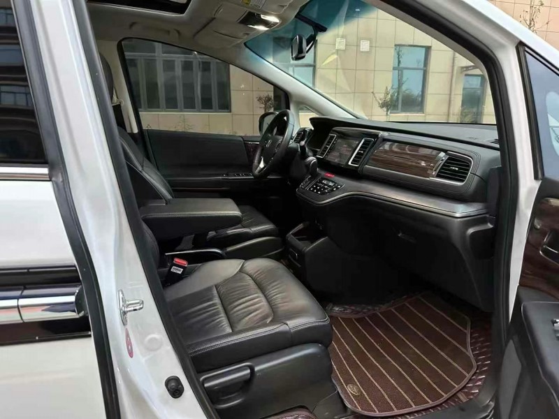 徐州20年本田艾力绅5