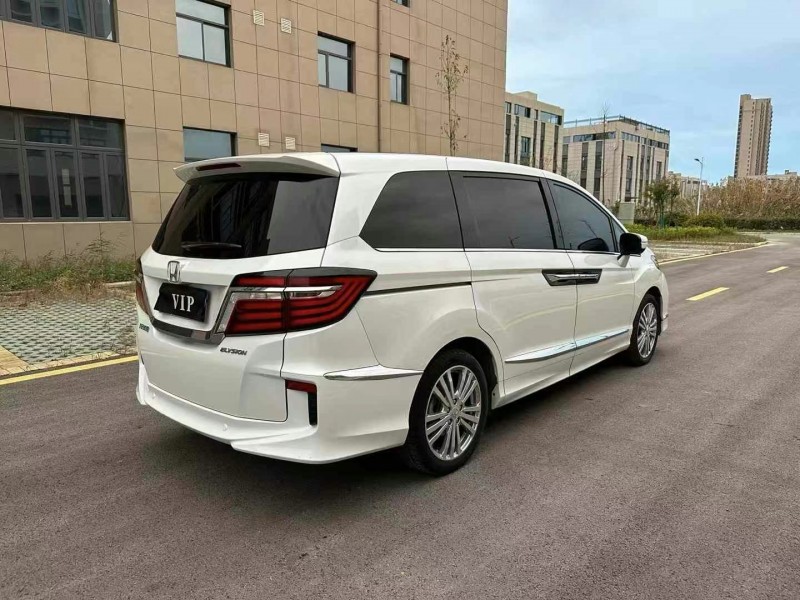 徐州20年本田艾力绅8