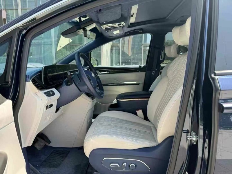 青岛21年别克GL84