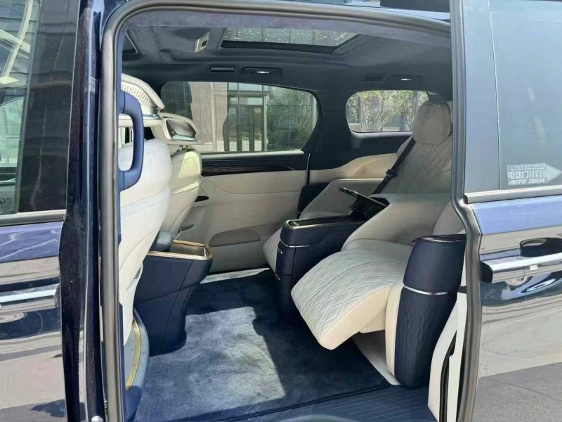 青岛21年别克GL85