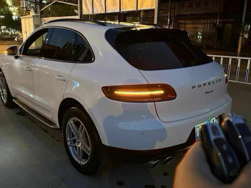 武汉17年保时捷Macan8