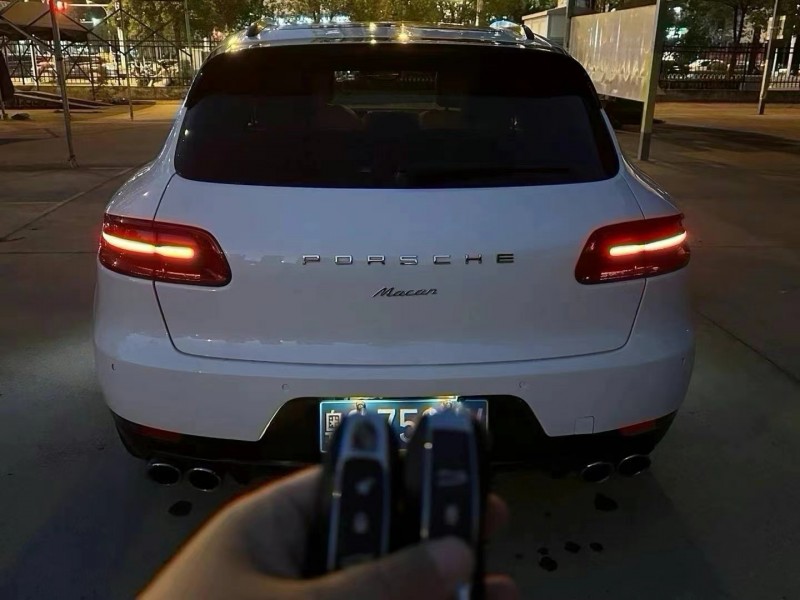 武汉17年保时捷Macan9